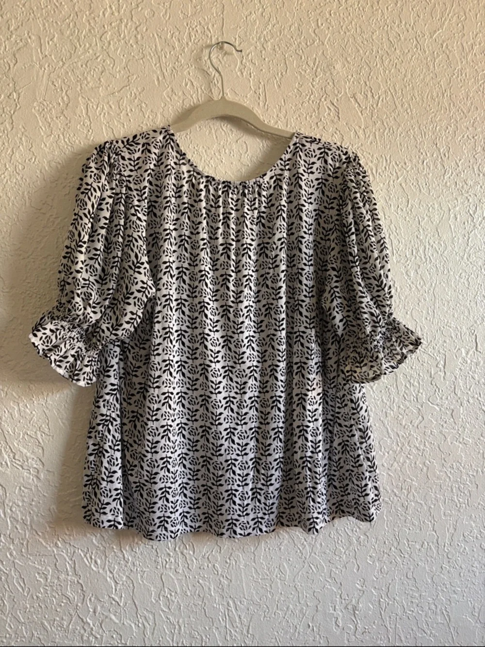 LOFT Black and White Printed V-Neck Button Blouse - Picture 3 of 7